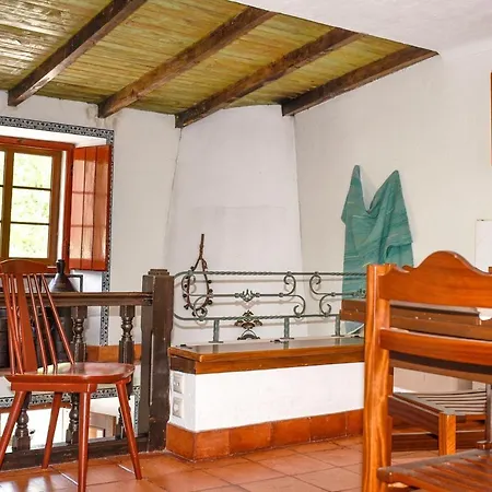 Casa vacanze Charming House In With Shared Pool