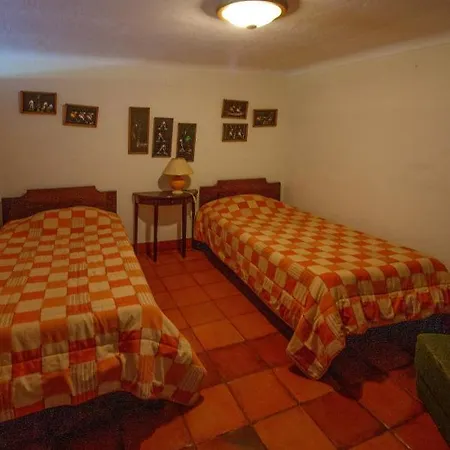 Charming House In With Shared Pool Casa vacanze